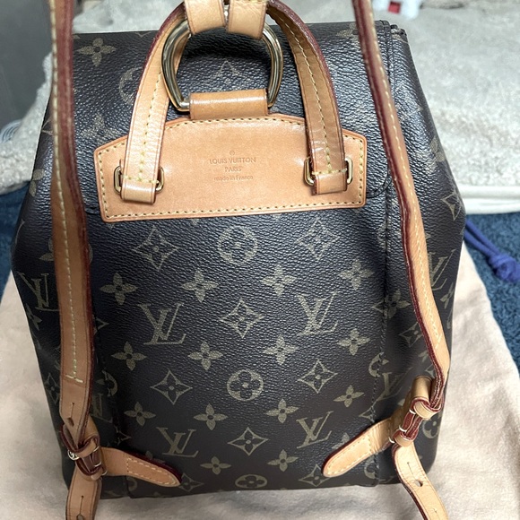 Louis Vuitton backpack - Picture 7 of 11